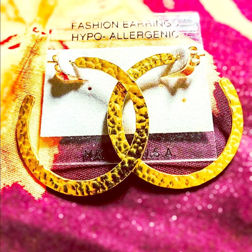 5/$20 ☀️😱 Vintage Gold Fashion Hoop Earrings 😍